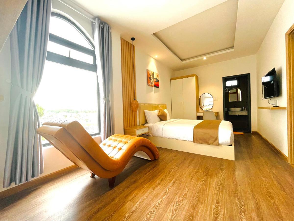 Torino Hotel Dalat Екстериор снимка