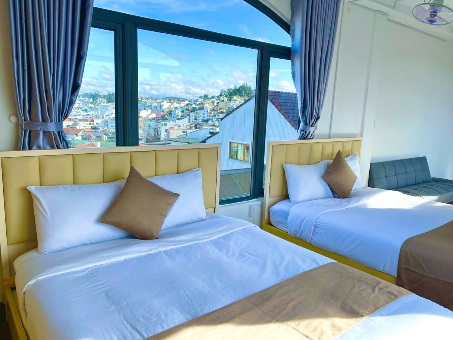 Torino Hotel Dalat Екстериор снимка