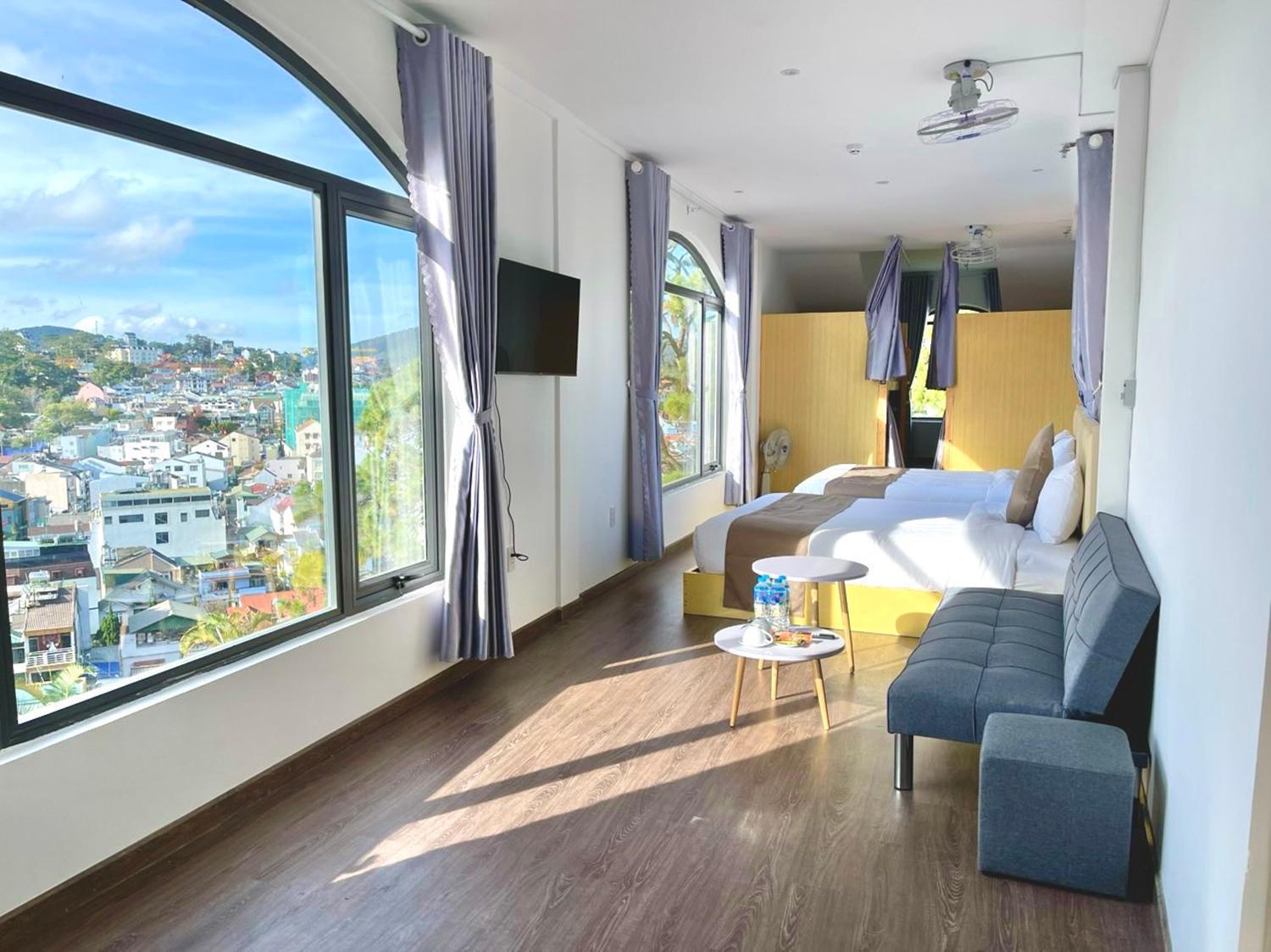 Torino Hotel Dalat Екстериор снимка