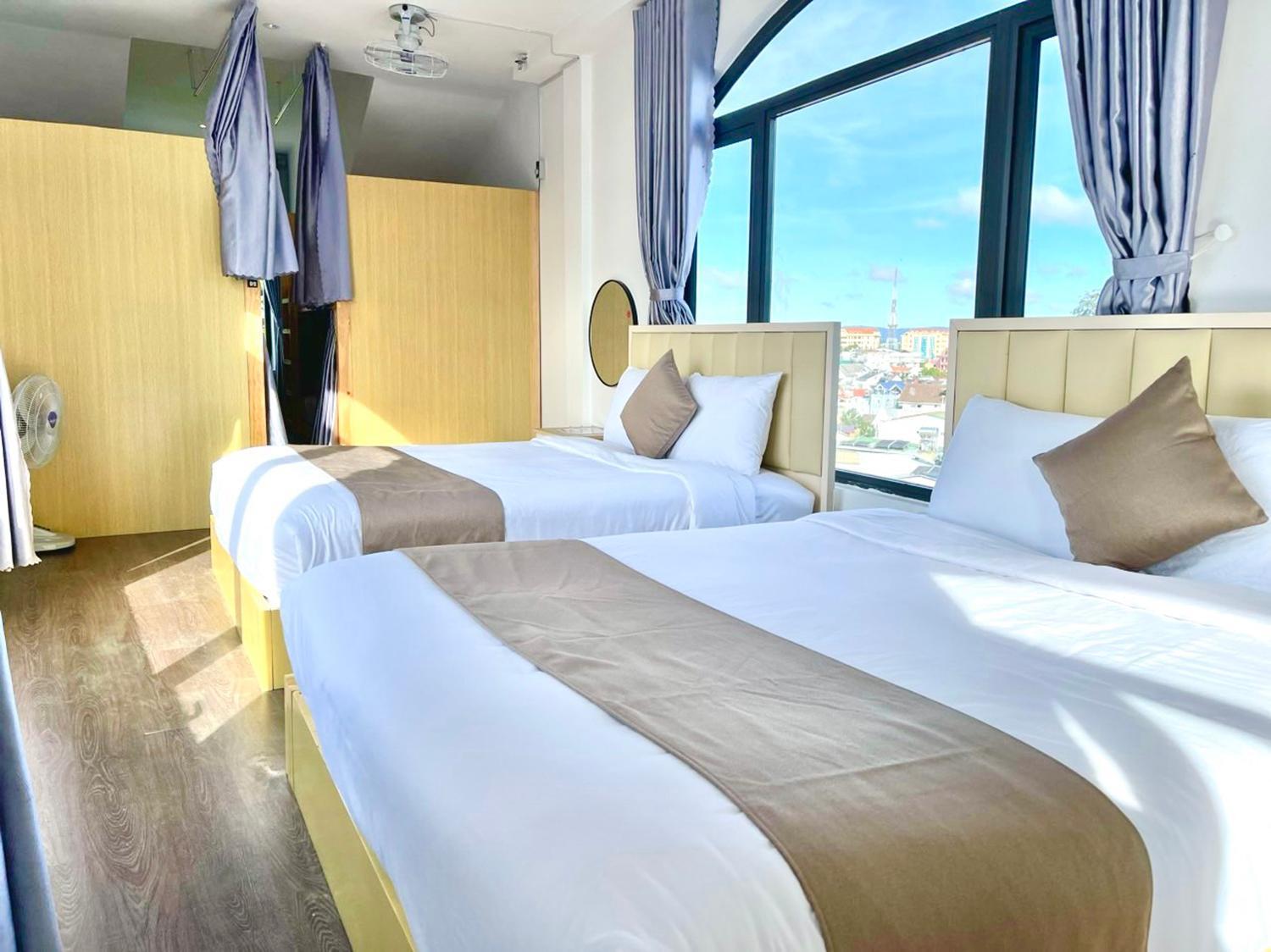 Torino Hotel Dalat Екстериор снимка