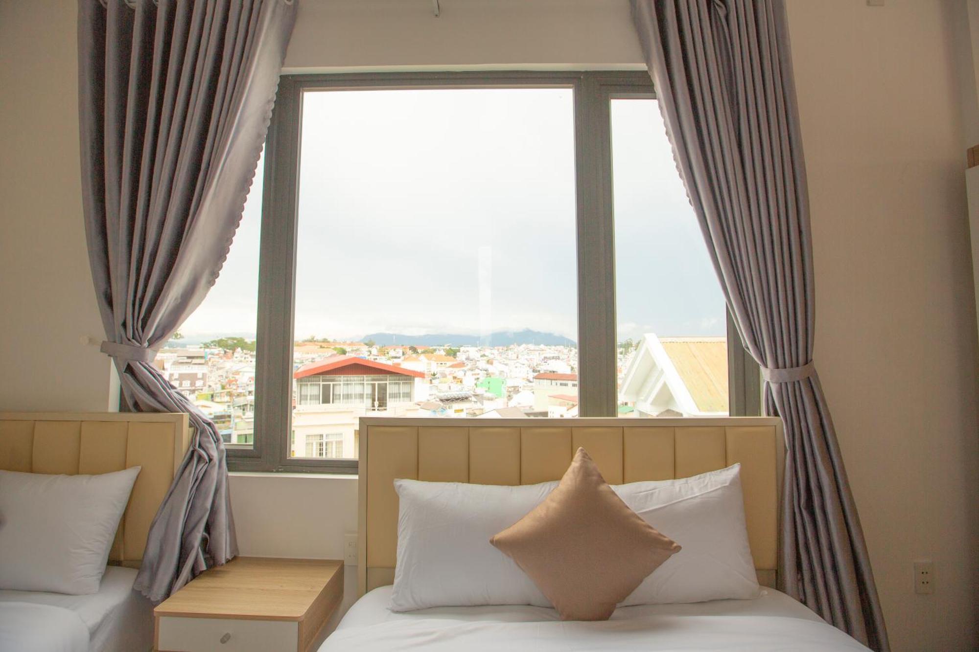 Torino Hotel Dalat Екстериор снимка
